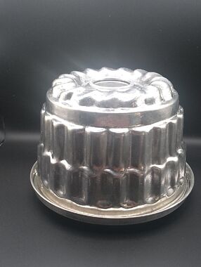 Vintage Pudding Mold With Lid Cover (B6)